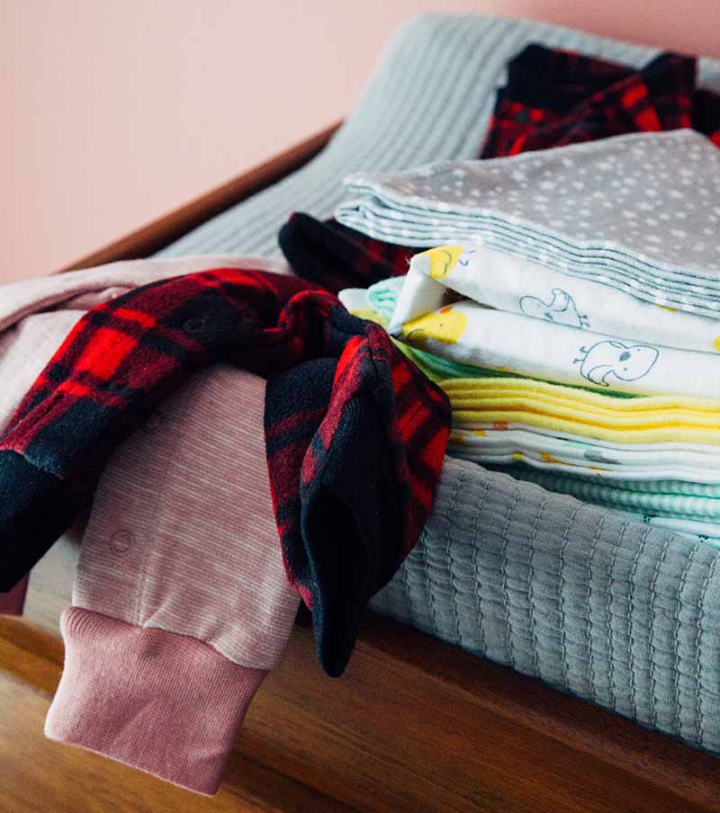 10 tips to find cheap clothes for babies